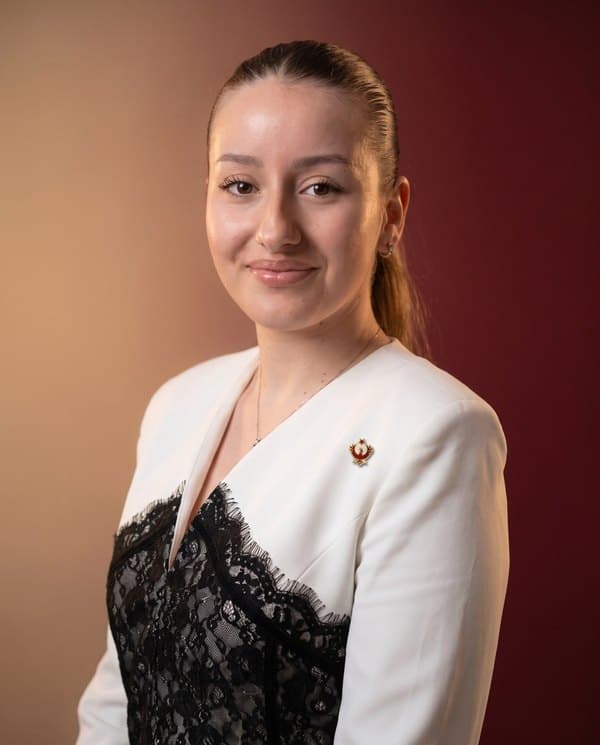 Portrait of Derya Nalçakan, TURKPOL Youth Club.
